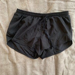NWT Old Navy Dolphin-Hem Run Shorts, Black, Small